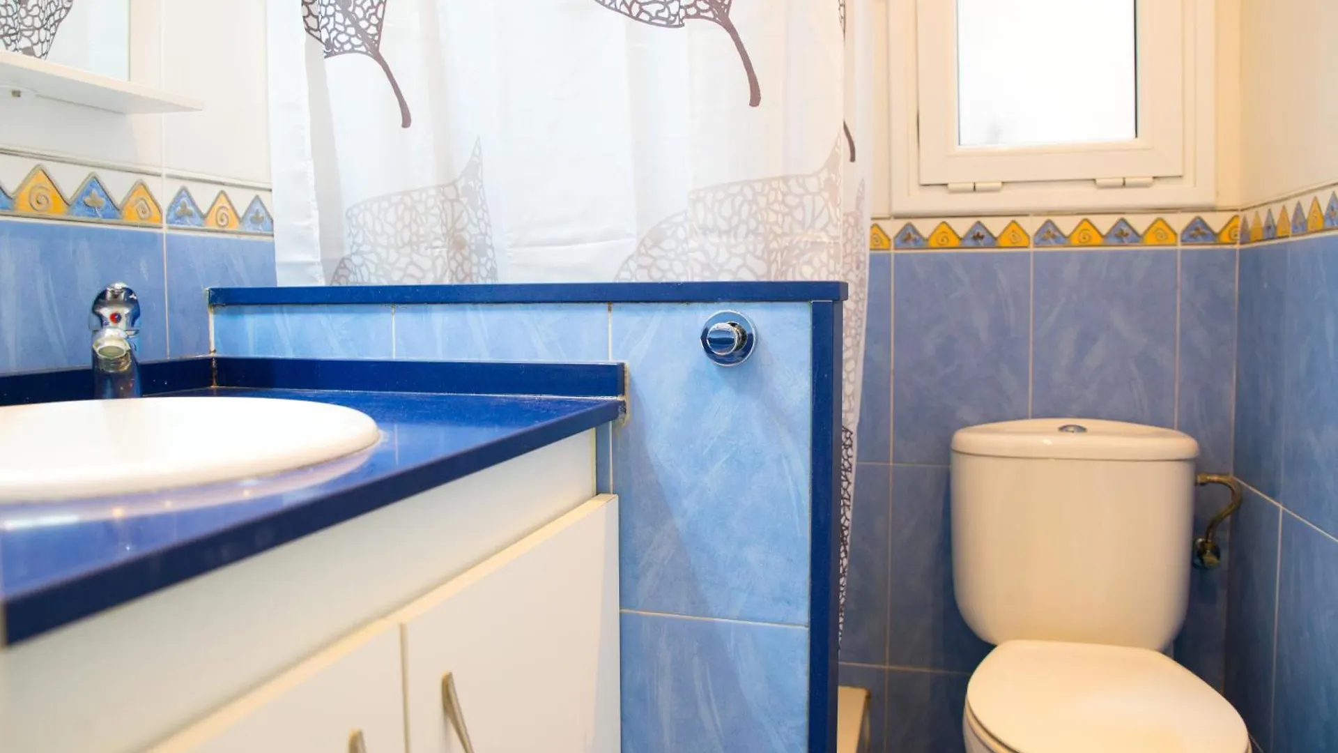 Lloguer30 Blaumar Is Family-Friendly And Centrally Located Sant Feliu de Guixols Spain